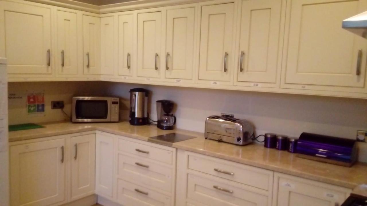 Carer 4 You Residential Home Upholland Екстериор снимка