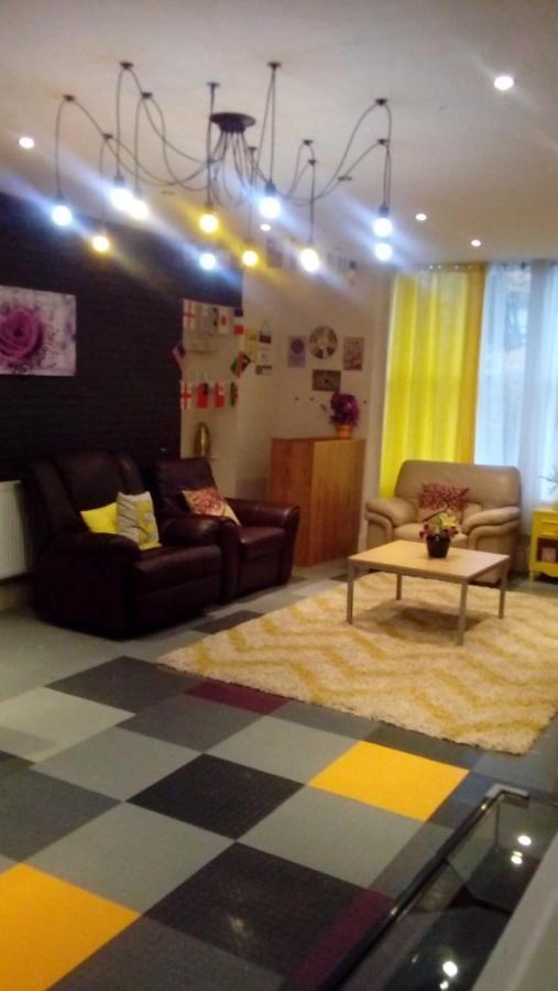 Carer 4 You Residential Home Upholland Екстериор снимка