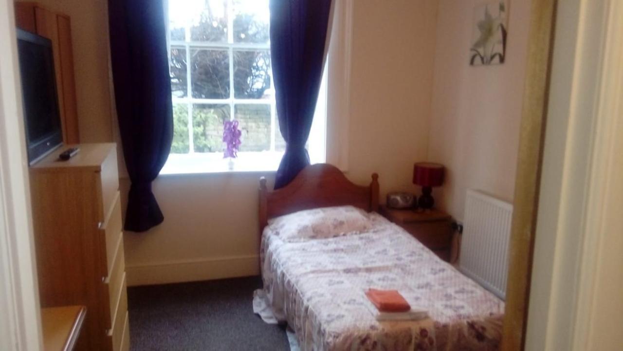 Carer 4 You Residential Home Upholland Екстериор снимка